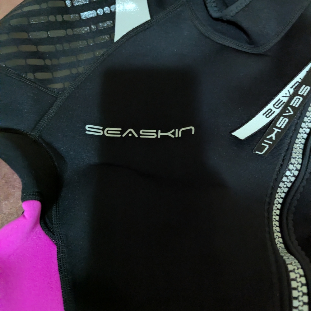 Women's Black and Pink Full-Body Wetsuit - Picture 4 of 7